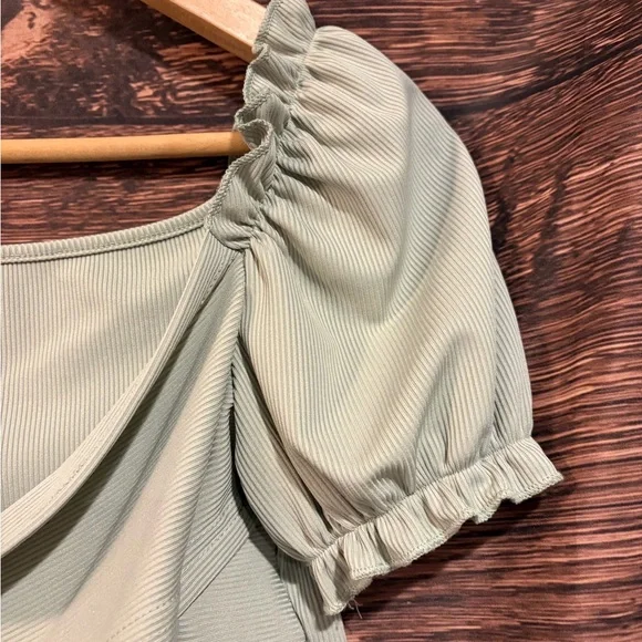 SHEIN Puff Sleeve Crop Top - Light Gray - Picture 11 of 12